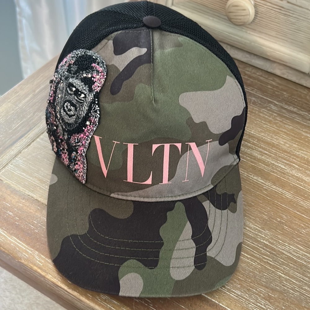 Valentino gorilla embellished logo mesh backed cap - Picture 3 of 15